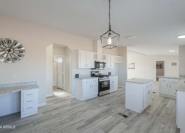 Property at 50599 W Esch Trl, Maricopa, AZ 85139, 3 beds, 2 baths