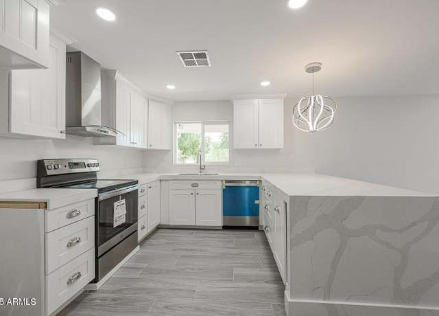 Property at 4307 E Walatowa St, Phoenix, AZ 85044, 4 beds, 2 baths