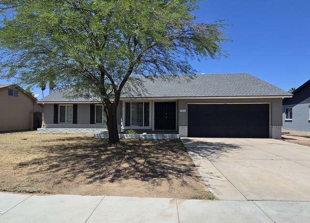Property at 8936 W Mackenzie Dr, Phoenix, AZ 85037, 4 beds, 2 baths