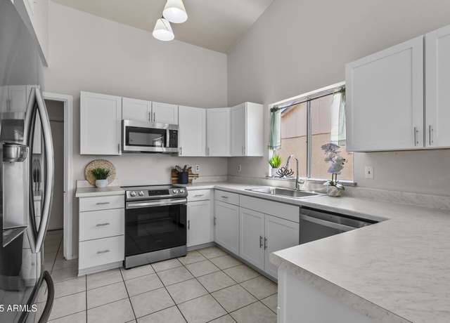 Property at 8013 W Vermont Ave, Glendale, AZ 85303, 3 beds, 2 baths
