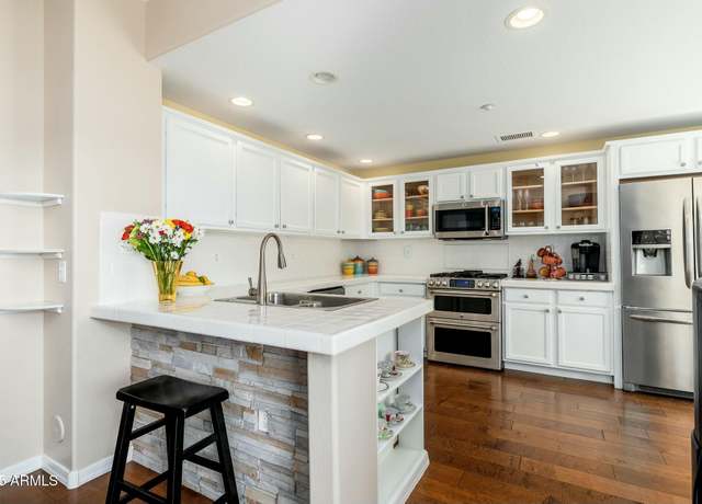 Property at 33550 N Dove Lakes Dr #1041, Cave Creek, AZ 85331, 2 beds, 2 baths