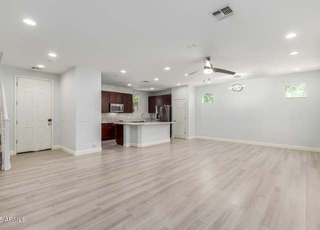 Property at 4715 E Tierra Buena Ln, Phoenix, AZ 85032, 4 beds, 3 baths