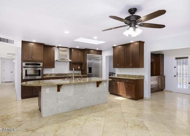 Property at 1059 E Broadmor Dr, Tempe, AZ 85282, 4 beds, 2 baths