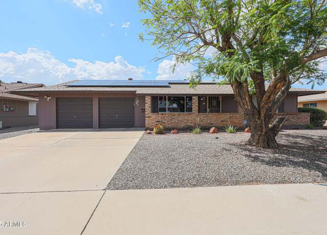 Property at 10736 W Roundelay Cir, Sun City, AZ 85351, 2 beds, 2 baths
