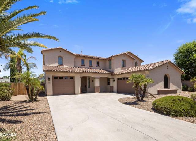 Property at 2614 E Carob Dr, Gilbert, AZ 85298, 4 beds, 3 baths