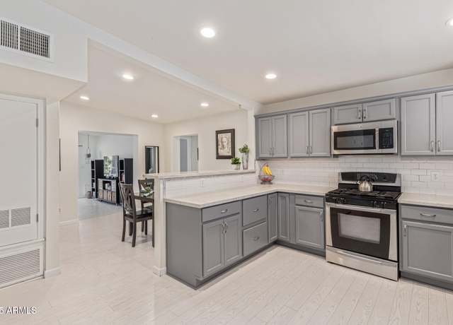 Property at 3802 E Shaw Butte Dr, Phoenix, AZ 85028, 3 beds, 2 baths