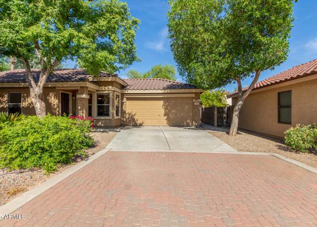 Property at 2424 E Peach Tree Dr, Chandler, AZ 85249, 2 beds, 2 baths