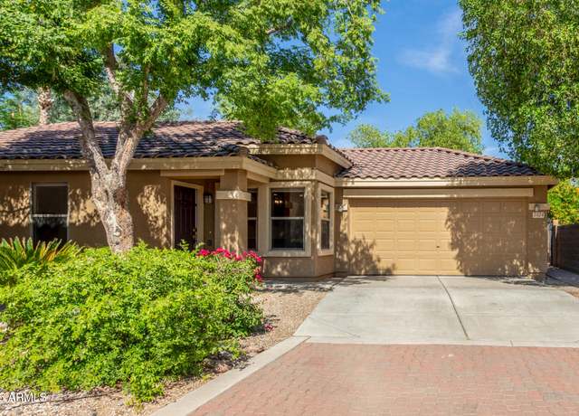 Property at 2424 E Peach Tree Dr, Chandler, AZ 85249, 2 beds, 2 baths