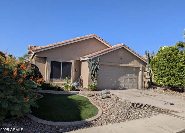 Property at 4253 E Raven Rd, Phoenix, AZ 85044, 3 beds, 2 baths