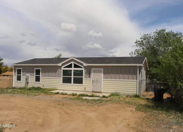 Property at 1555 Prescott Dr, Chino Valley, AZ 86323, 3 beds, 2 baths