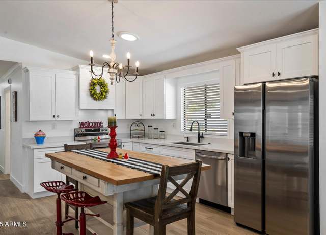 Property at 427 S 80th Way, Mesa, AZ 85208, 3 beds, 2 baths