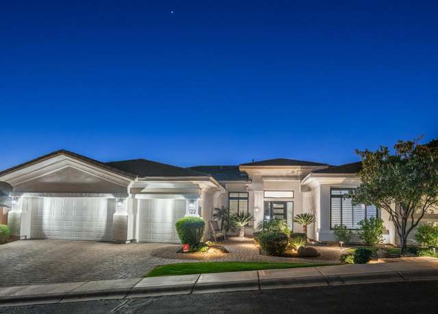 Property at 122 E Desert Wind Dr, Phoenix, AZ 85048, 4 beds, 3 baths