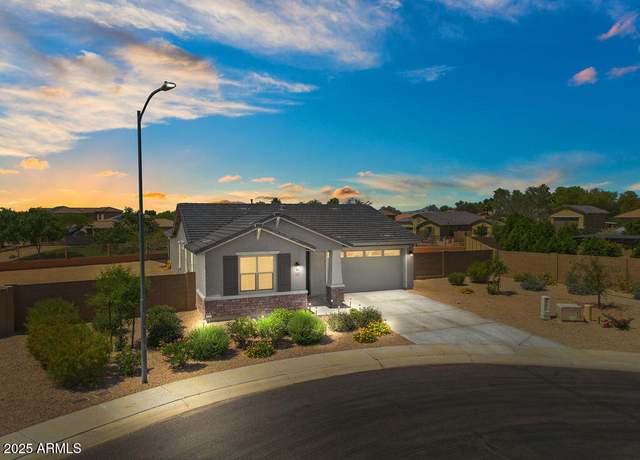 Property at 435 E Shellie Ct, Casa Grande, AZ 85122, 3 beds, 3 baths