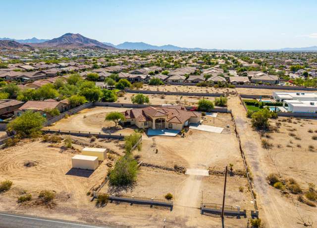 Property at 8828 S 16th St, Phoenix, AZ 85042, 4 beds, 4 baths