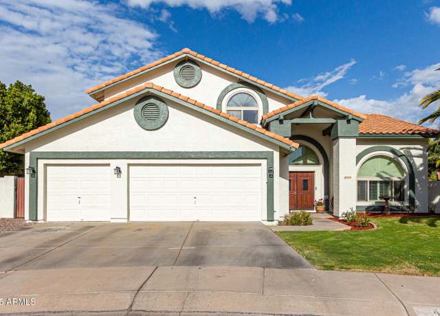 Property at 844 W Sherri Dr, Gilbert, AZ 85233, 5 beds, 3 baths