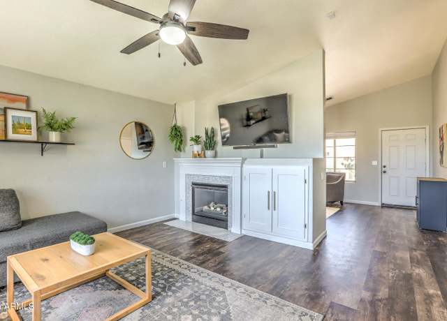 Property at 1212 S Boulder St Unit C, Gilbert, AZ 85296, 3 beds, 2.5 baths