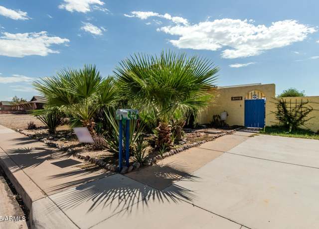 Property at 5218 S 44th Pl, Phoenix, AZ 85040, 3 beds, 2 baths