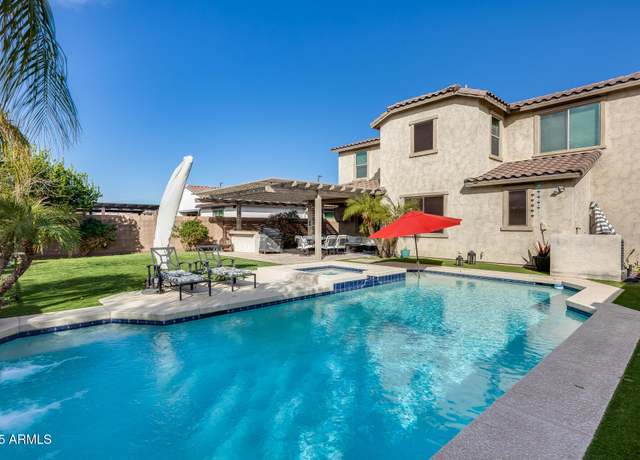 Property at 3933 E Alfalfa Dr, Gilbert, AZ 85298, 4 beds, 3.5 baths