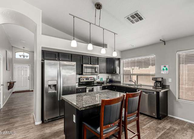 Property at 42780 W Venture Rd, Maricopa, AZ 85138, 3 beds, 2 baths