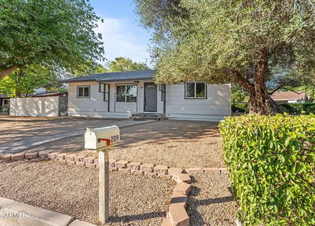 Property at 209 Sylvan Rd, Wickenburg, AZ 85390, 3 beds, 1 bath