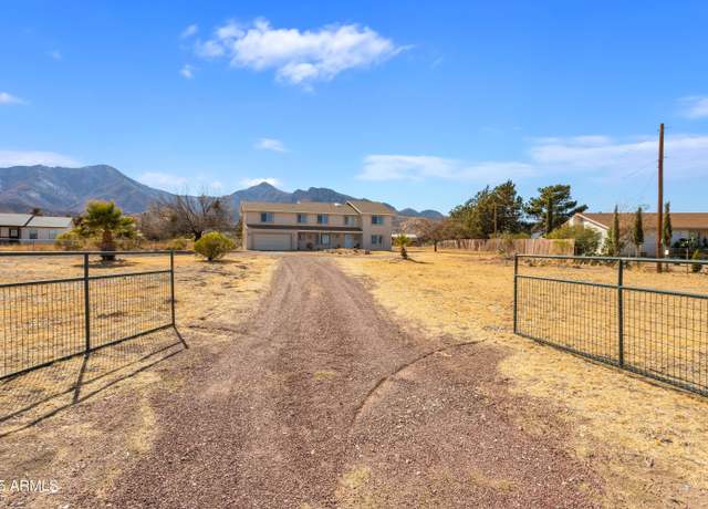 Property at 7520 S Circle Dr S, Hereford, AZ 85615, 5 beds, 4 baths