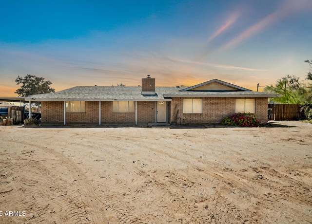Property at 2024 N 200th Ave, Buckeye, AZ 85396, 5 beds, 2 baths