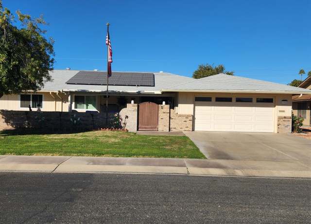 Property at 10544 W Campana Dr, Sun City, AZ 85351, 3 beds, 2 baths