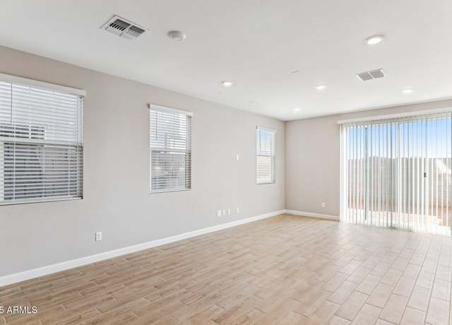 Property at 5852 E Covey Ln, Phoenix, AZ 85054, 3 beds, 2.5 baths