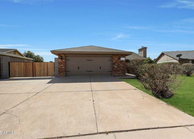 Property at 6431 W Monte Cristo Ave, Glendale, AZ 85306, 4 beds, 2 baths