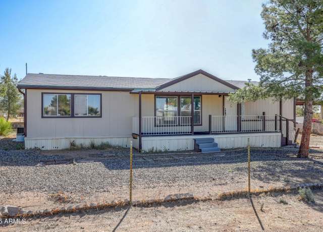 Property at 26707 N Hillward St, Congress, AZ 85332, 3 beds, 2 baths