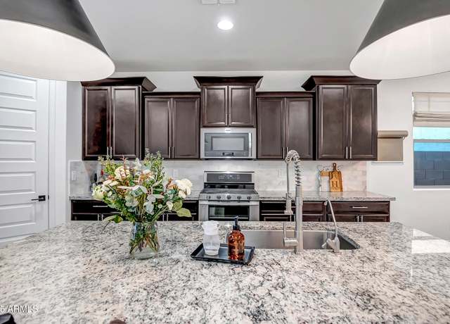 Property at 3010 W Laredo Ln, Phoenix, AZ 85085, 3 beds, 2 baths