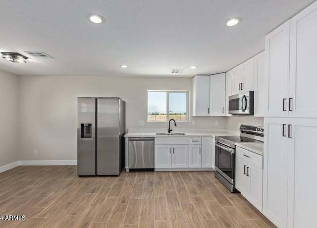 Property at 1009 S 17th Ave, Phoenix, AZ 85007, 4 beds, 2 baths