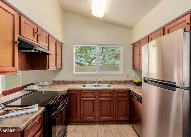Property at 931 W Emelita Cir, Mesa, AZ 85210, 2 beds, 2 baths