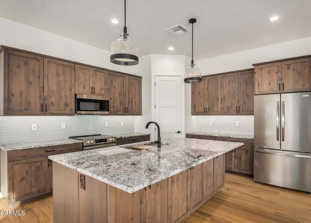 Property at 36469 N 32nd Ave, Phoenix, AZ 85086, 3 beds, 2.5 baths