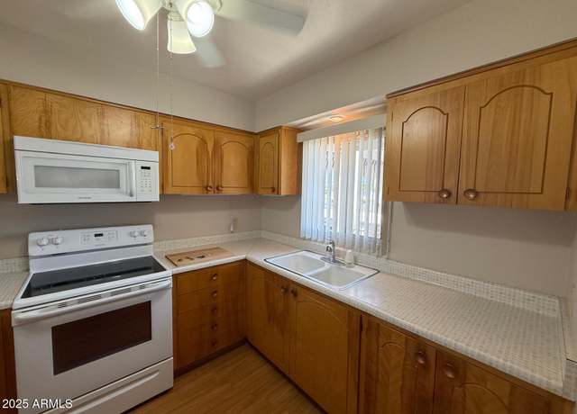 Property at 131 N Higley Rd #215, Mesa, AZ 85205, 2 beds, 2 baths