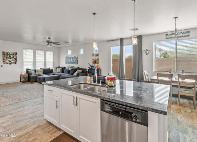 Property at 17909 N 114th Dr, Surprise, AZ 85378, 3 beds, 2.5 baths