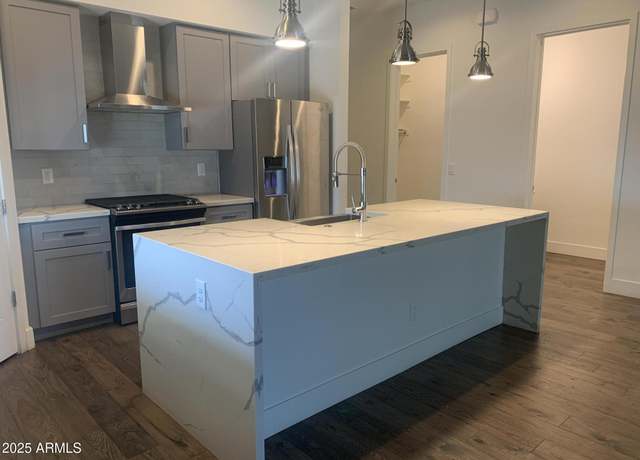 Property at 1111 E Missouri Ave #4, Phoenix, AZ 85014, 3 beds, 2.5 baths