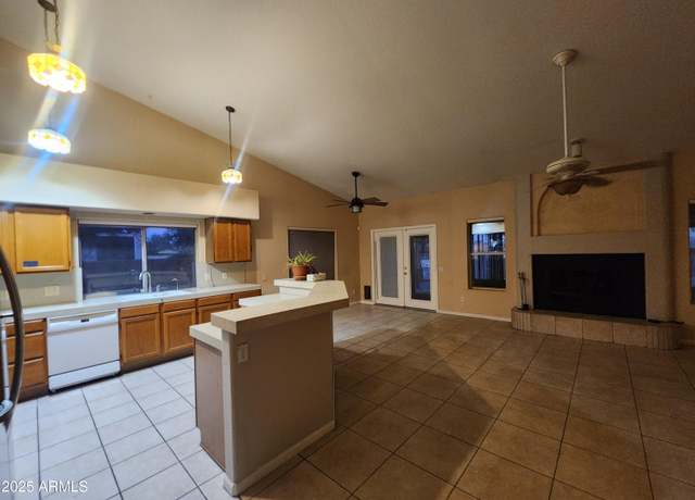 Property at 11233 W Olive Dr, Avondale, AZ 85392, 4 beds, 2 baths
