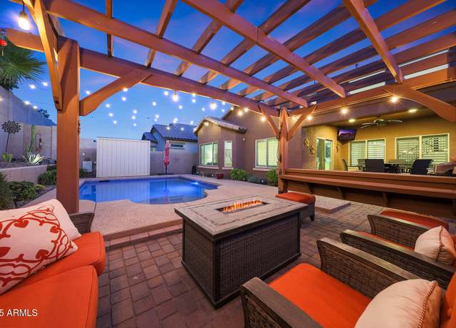Property at 10746 W Desert Elm Ln, Peoria, AZ 85383, 5 beds, 4 baths