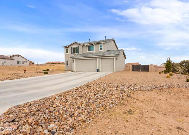 Property at 6758 E Big Spur Cir, Hereford, AZ 85615, 4 beds, 2.5 baths