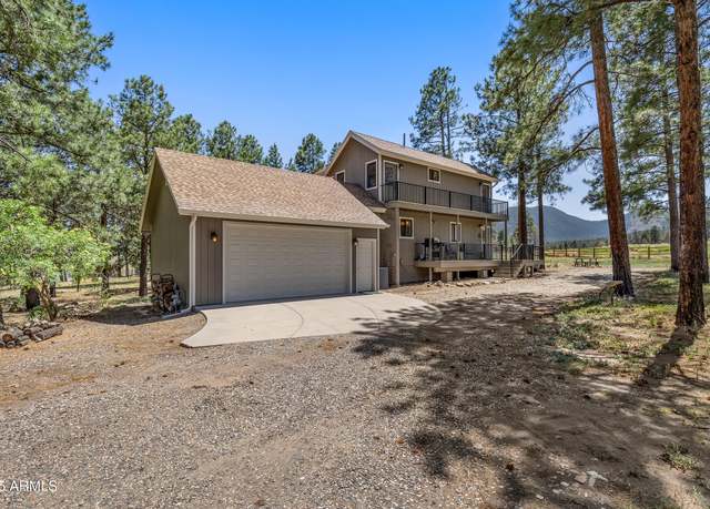 Property at 4830 E Crestview St, Flagstaff, AZ 86004, 4 beds, 2.5 baths