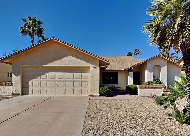 Property at 9623 W Wescott Dr, Peoria, AZ 85382, 2 beds, 1.75 baths