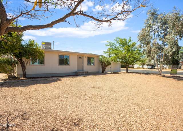 Property at 196 Wolfe St, Sierra Vista, AZ 85635, 3 beds, 2 baths
