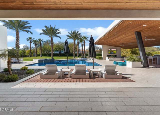 Property at 11222 N 73rd St, Scottsdale, AZ 85260, 4 beds, 4.5 baths