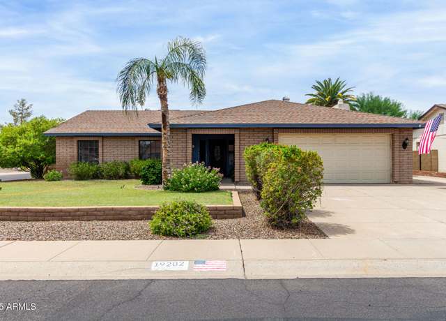 Property at 19202 N 32nd Dr, Phoenix, AZ 85027, 3 beds, 2.5 baths