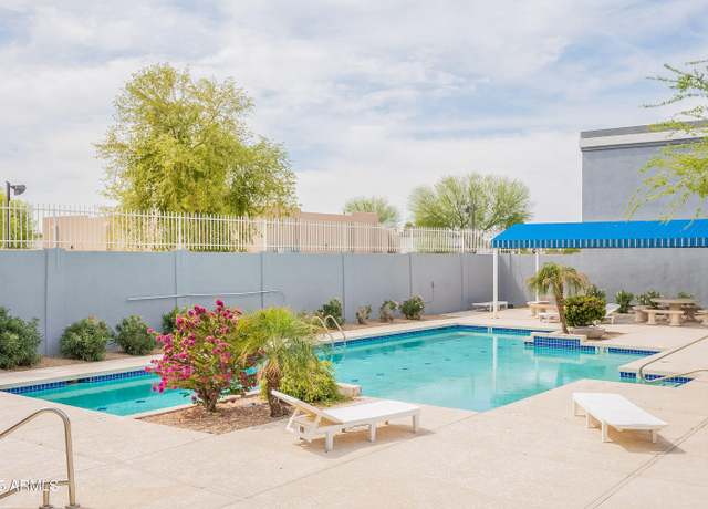 Property at 1862 W Vermont Ave, Phoenix, AZ 85015, 2 beds, 2.5 baths