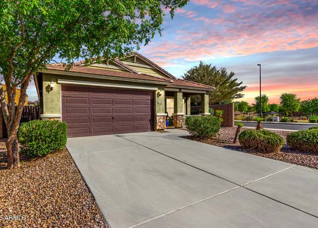 Property at 2597 E Hickory St, Gilbert, AZ 85298, 3 beds, 2 baths