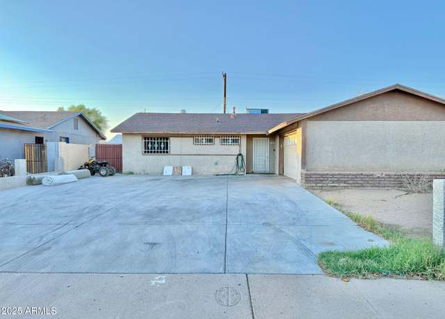Property at 7940 W Avalon Dr, Phoenix, AZ 85033, 3 beds, 2 baths