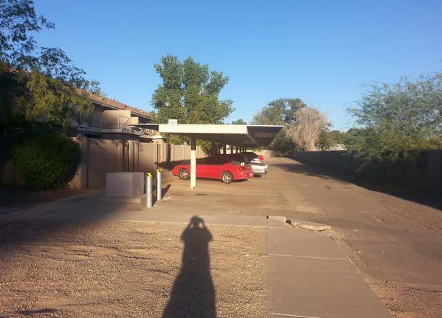Property at 5813 N 59th Dr, Glendale, AZ 85301, 2 beds, 2.5 baths