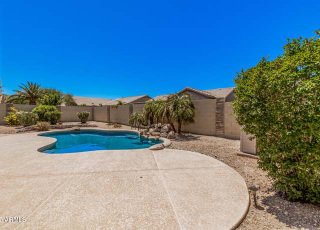 Property at 11318 S Hopi Dr, Goodyear, AZ 85338, 3 beds, 2 baths